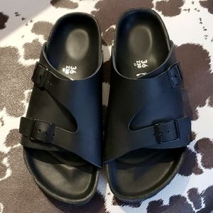 Dressy black Birkenstock Zurich sandals in size 36 or 5-5.5